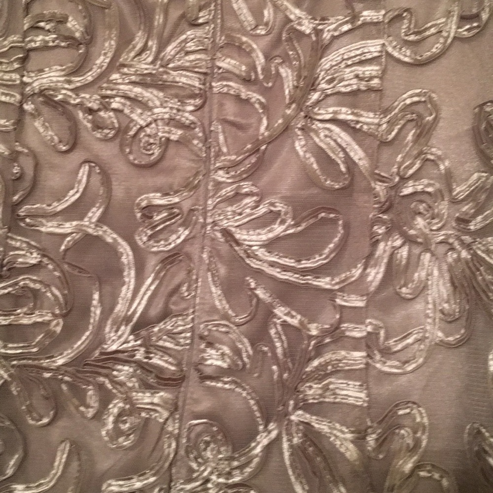 Dress - Picture 5 of 5